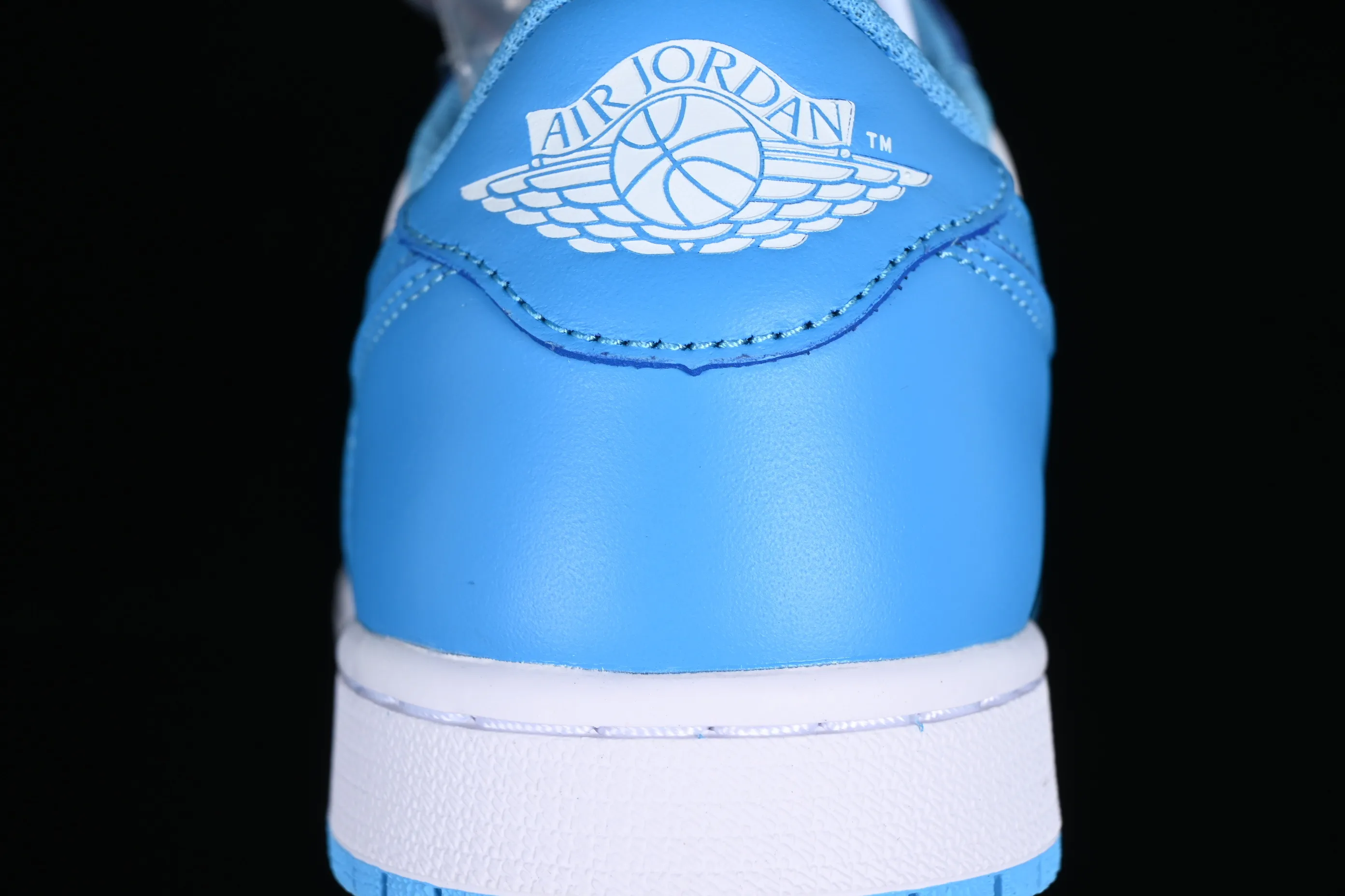 All categories Air Jordan Jordan series basketball shoes Air Jordan 1 Low G version pure original Nk SB x Air Jordan 1 Low AJ1 Joe 1 joint North Carolina blue full head layer low-top basketball shoes CJ7891-401